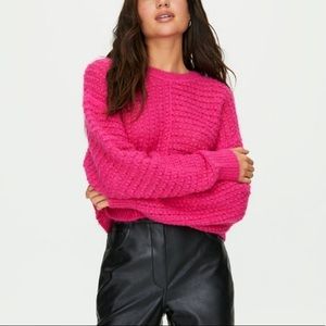 NWOT Aritzia Wilfred sweater
